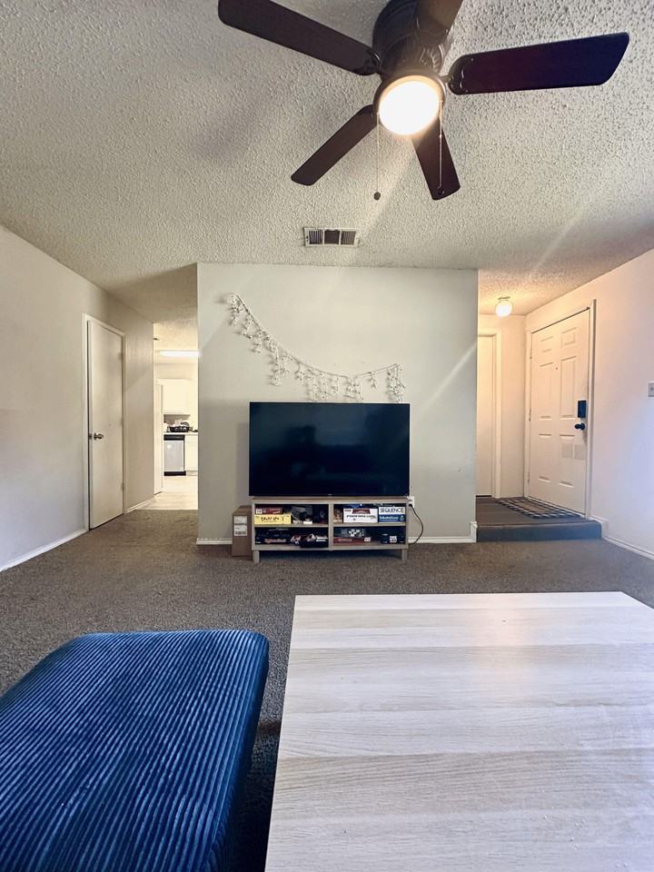 Hilltop Dr - Photo 2 of 13