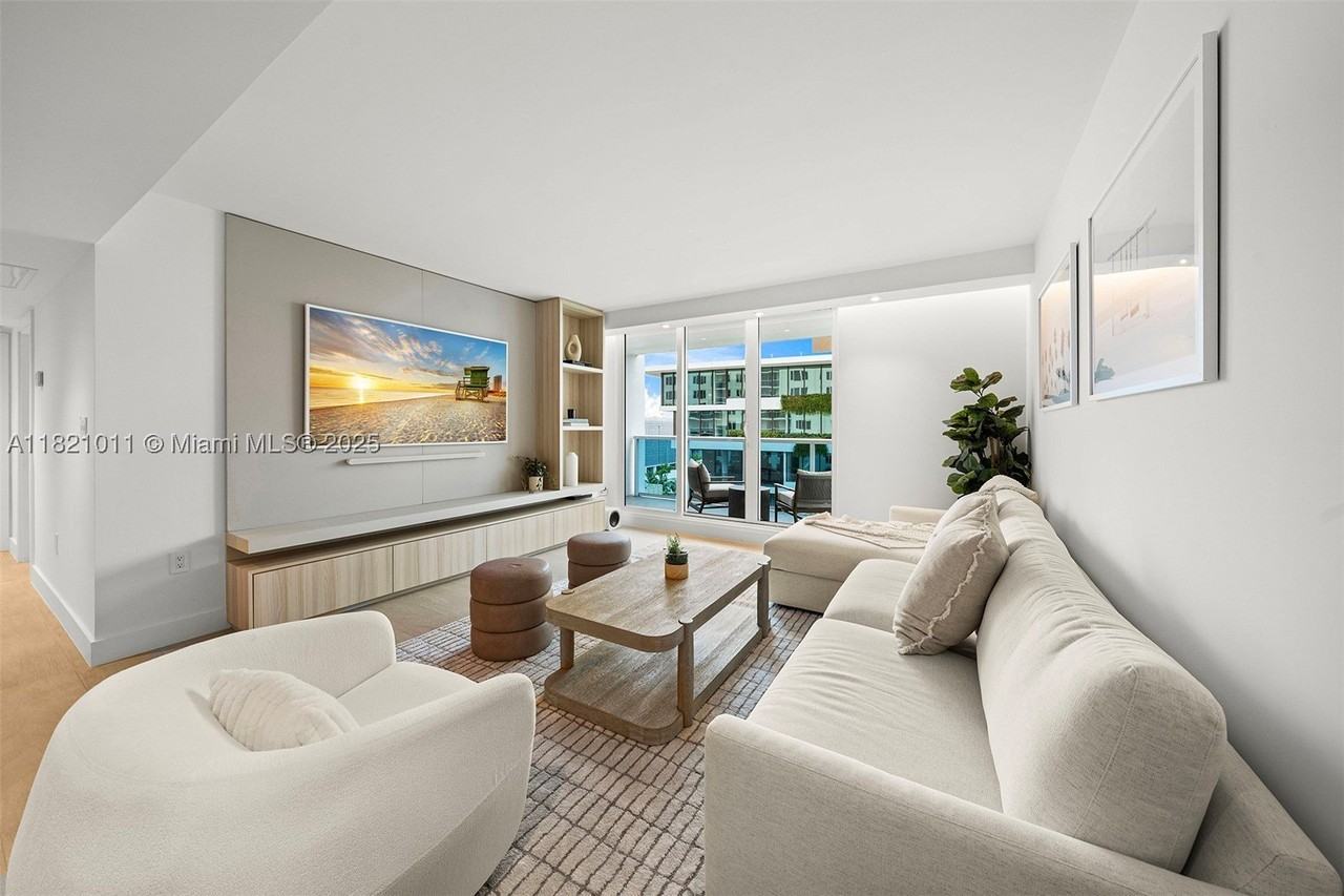 2301 Collins Ave #630 - Photo 7 of 50
