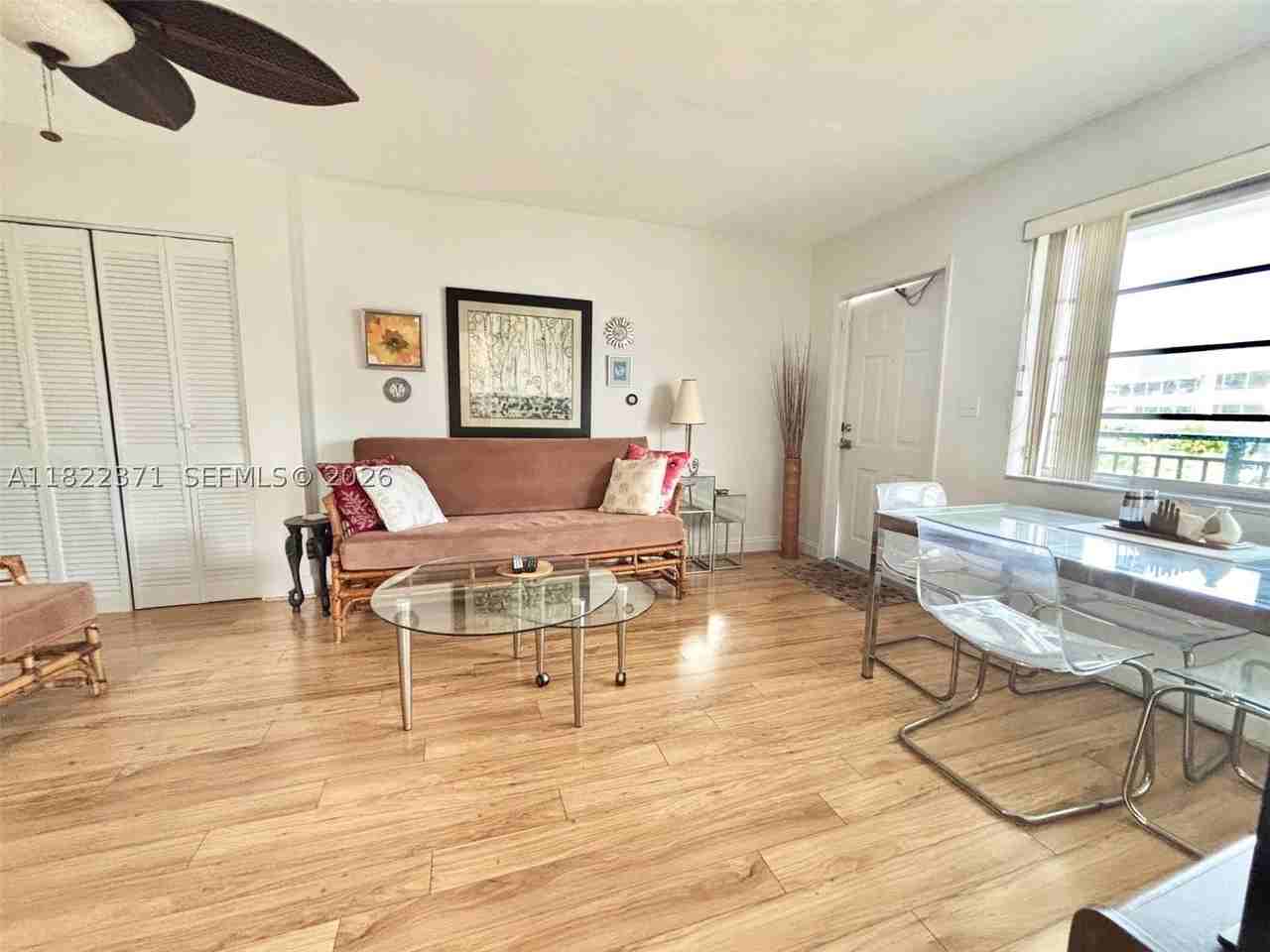 1125 Se 14th Pl #21C - Photo 4 of 29