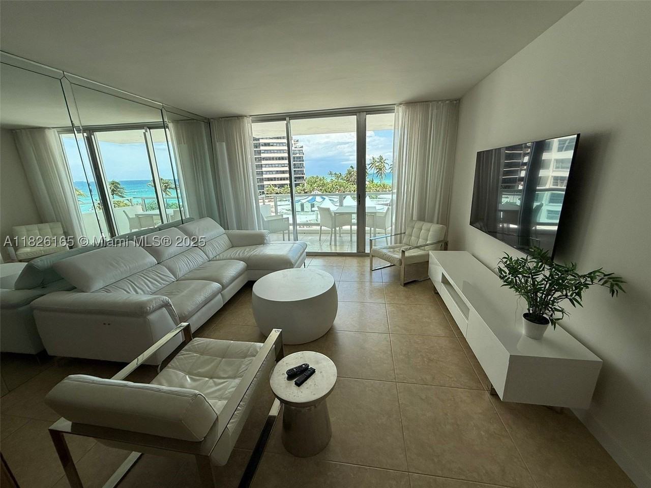5151 Collins Ave #535 - Photo 7 of 34
