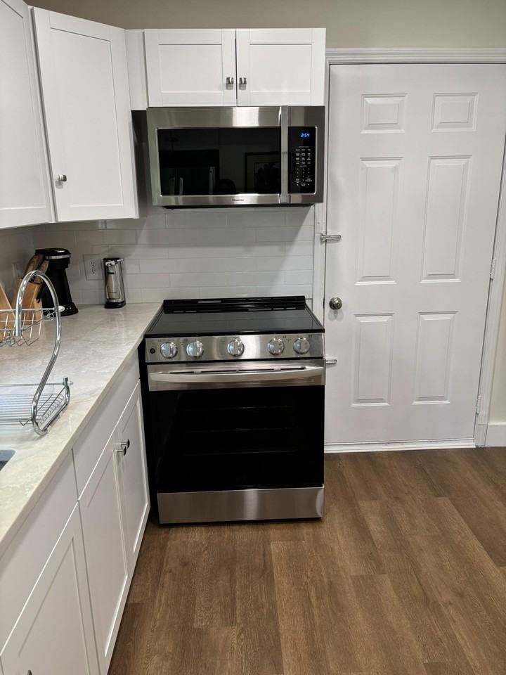 Hilliard Dr - Photo 3 of 19