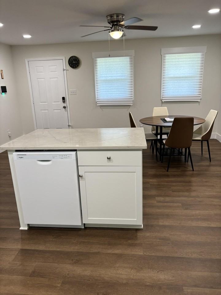 Hilliard Dr - Photo 6 of 19