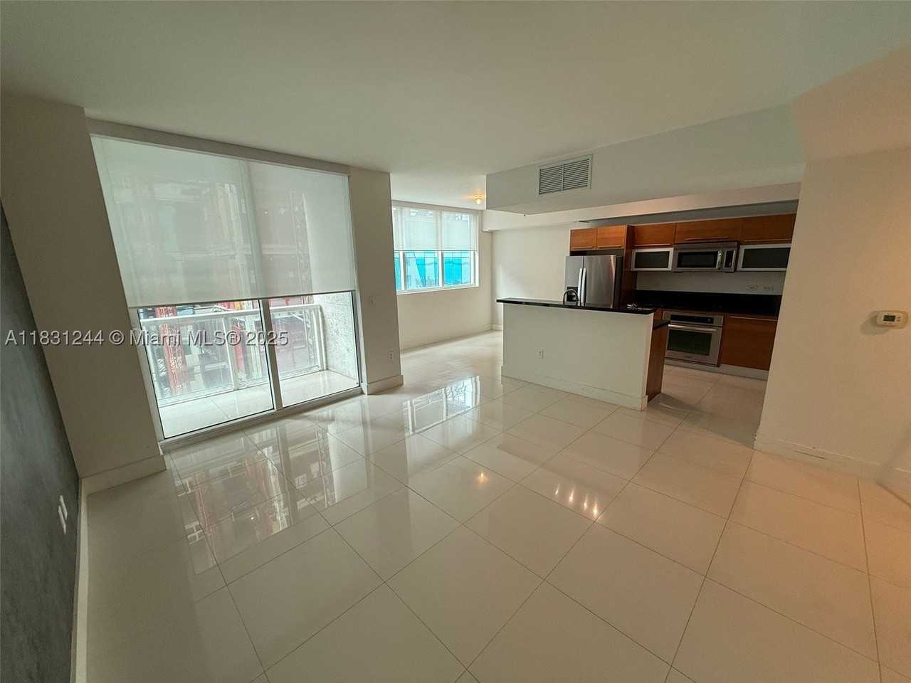 244 Biscayne Blvd #908 - Photo 2 of 10