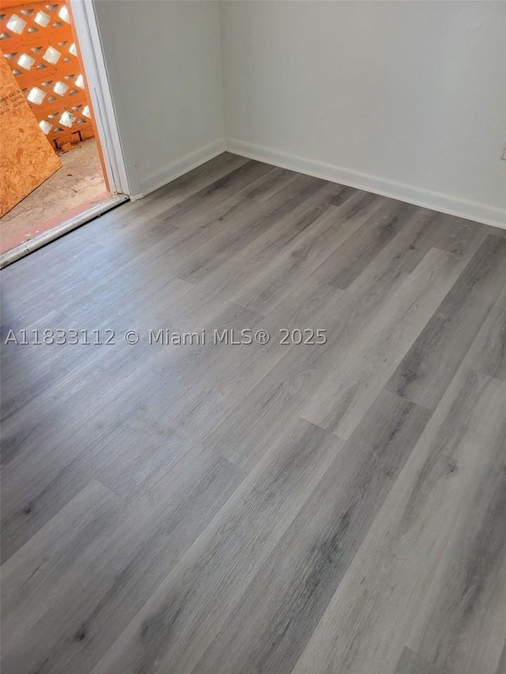 1406 Nw 2nd Ave #2 - Photo 2 of 10