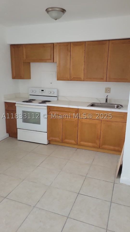 1406 Nw 2nd Ave #2 - Photo 3 of 10