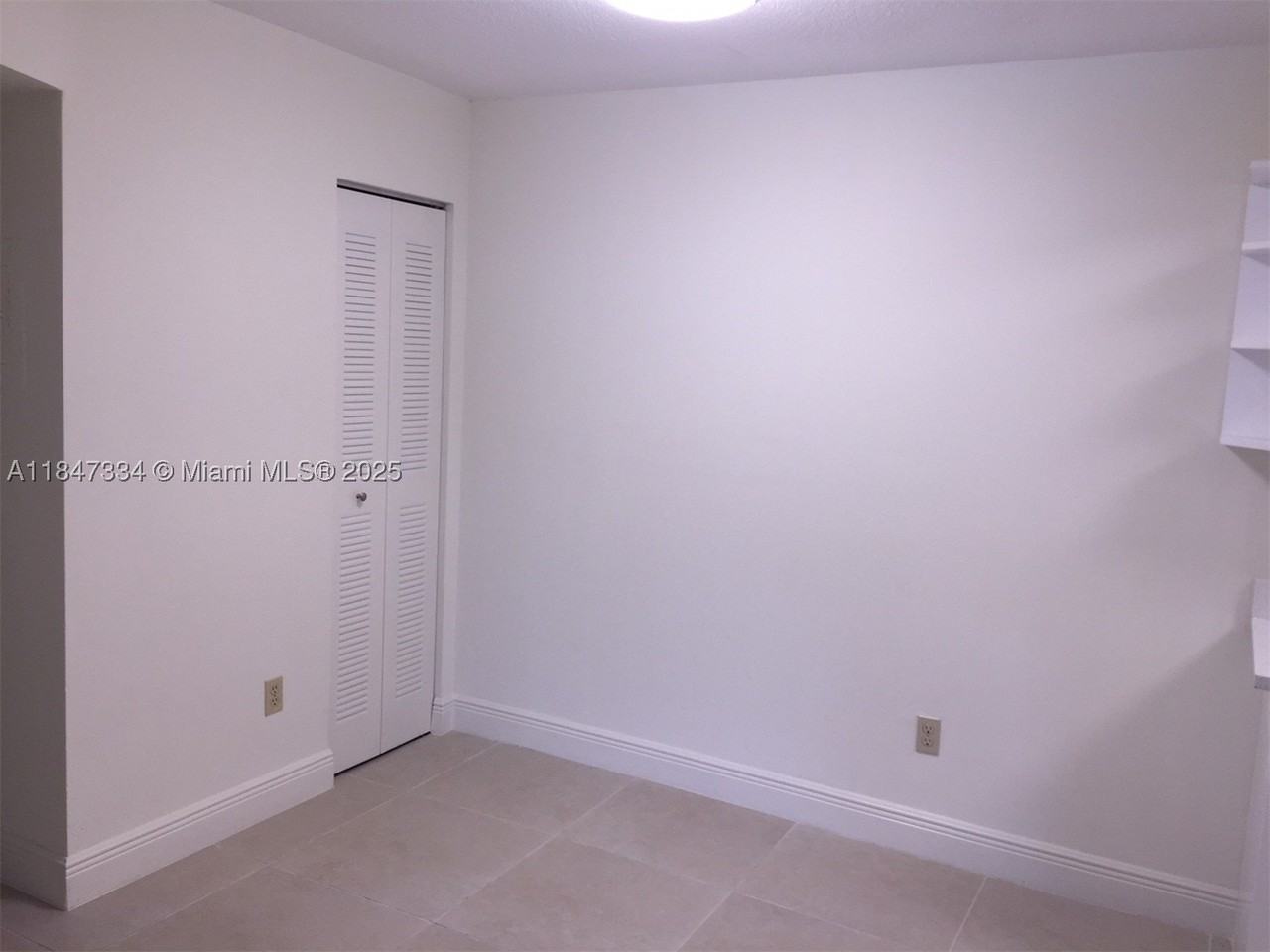 10740 N Kendall Dr #L14 - Photo 4 of 17