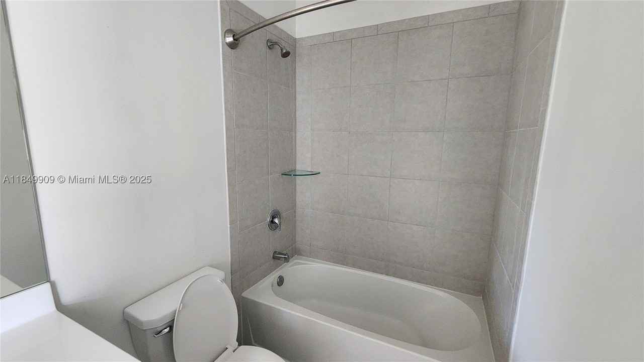 12897 Sw 234th St #12897 - Photo 4 of 24