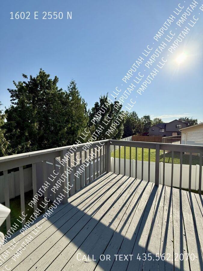 1602 E 2550 N - Photo 2 of 41