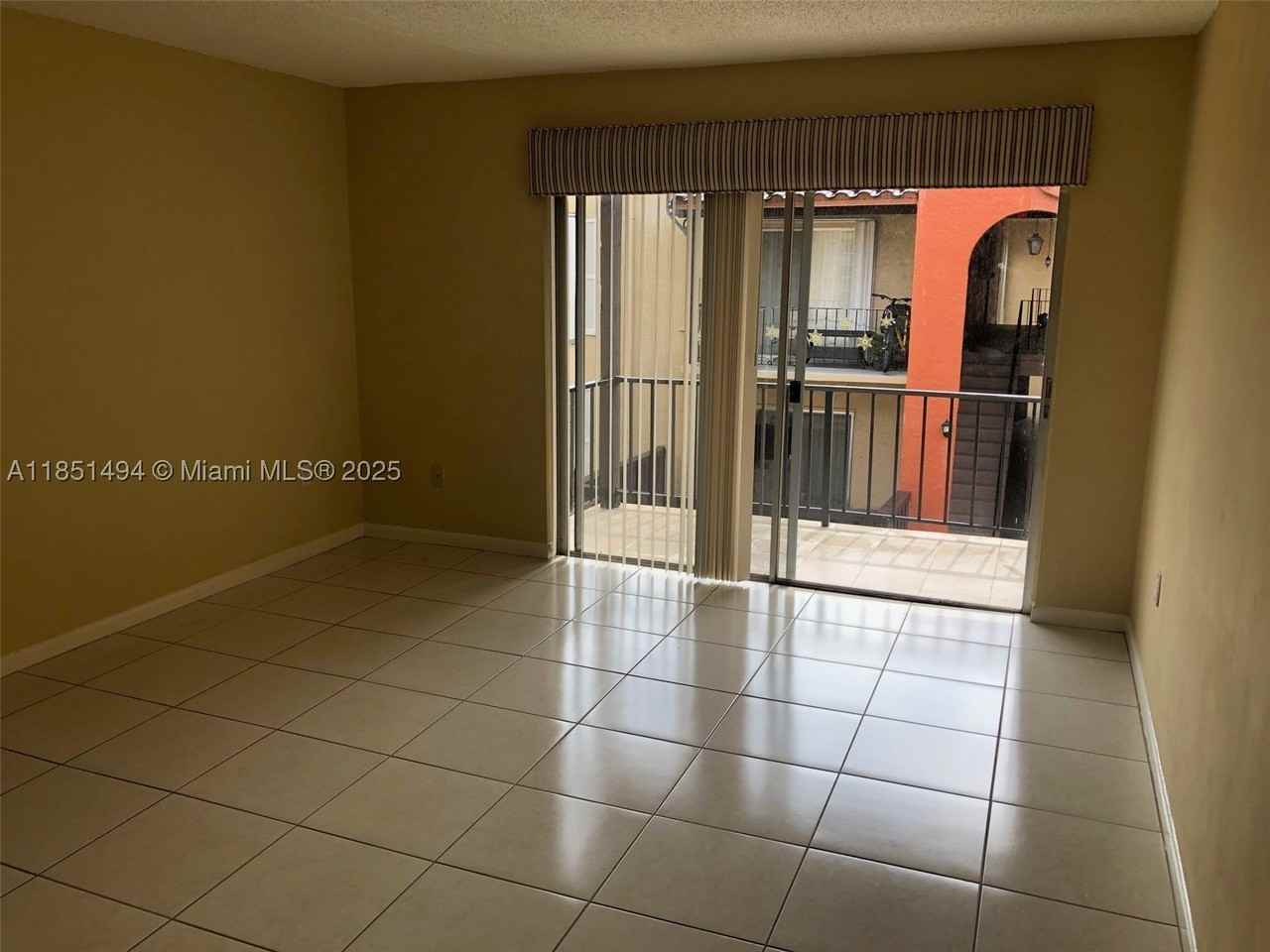 10810 N Kendall Dr #Q18 - Photo 5 of 22