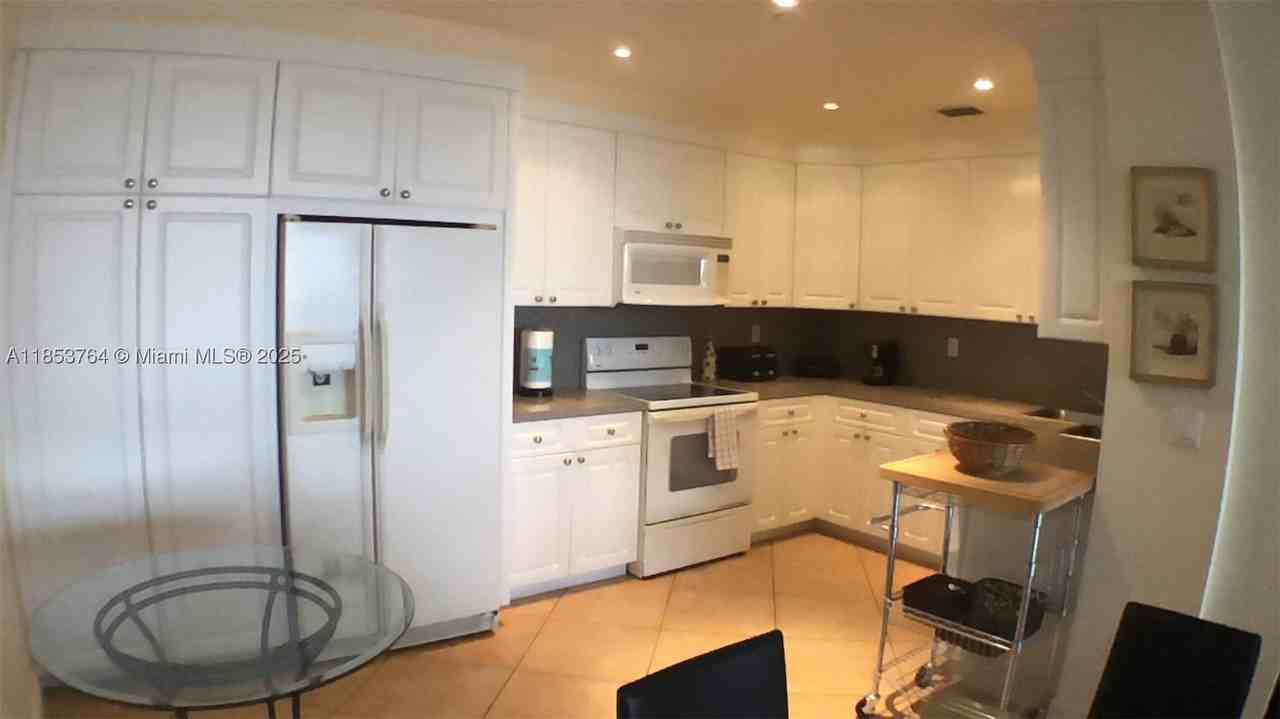 151 Crandon Blvd #833 - Photo 2 of 15