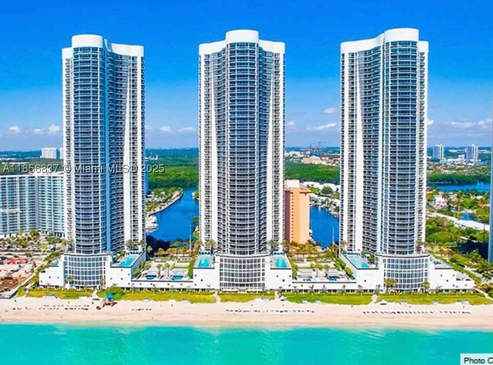 15811 Collins Ave #2805