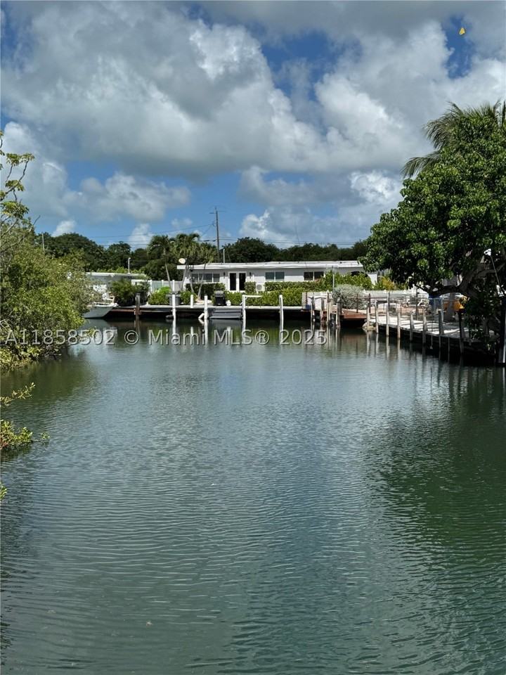 1301 Grouper Dr #A - Photo 4 of 50