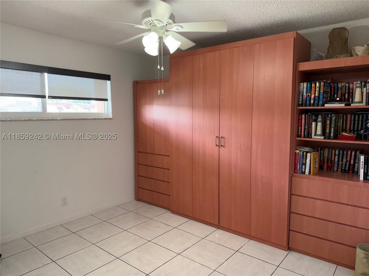 8981 S Hollybrook Blvd #302 - Photo 4 of 4