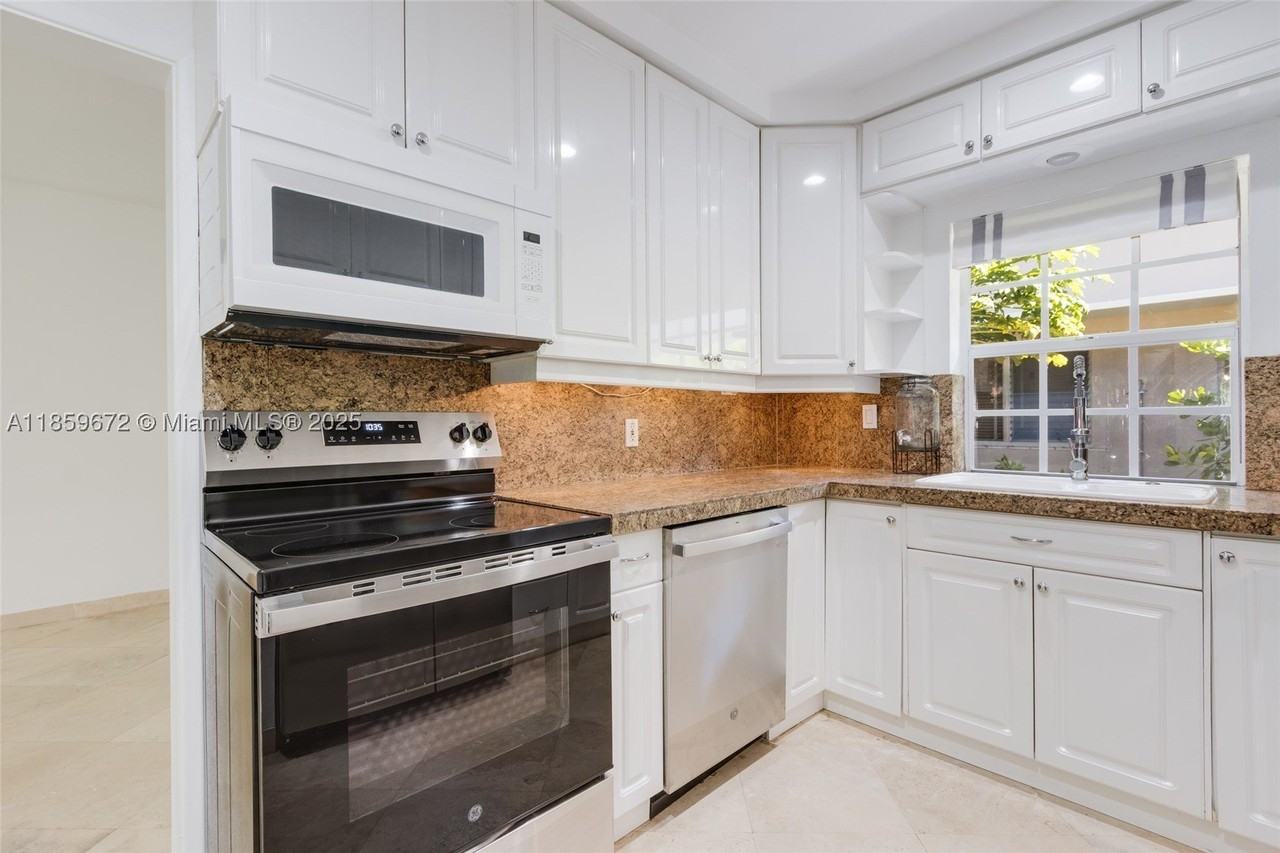 60 Park Dr #C - Photo 7 of 17
