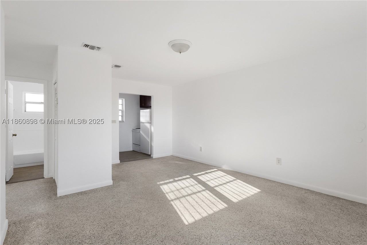 1251 Nw 59th St #3 - Photo 2 of 22