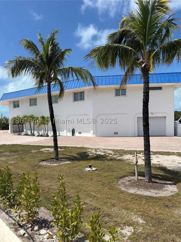 7760 Aviation Blvd #0 - Photo 4 of 45
