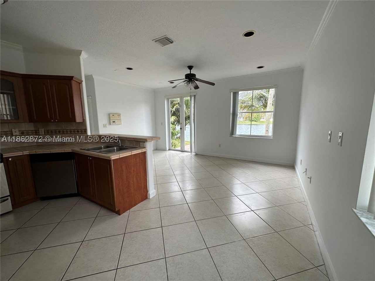 3529 Sw 169th Ter #3529 - Photo 6 of 24