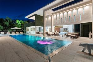 featured image of 7450 Sw 102nd St