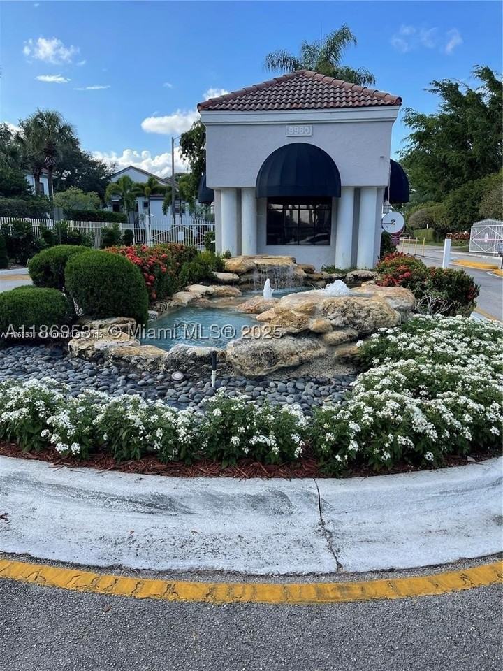 5133 Brisata Cir #L - Photo 3 of 50
