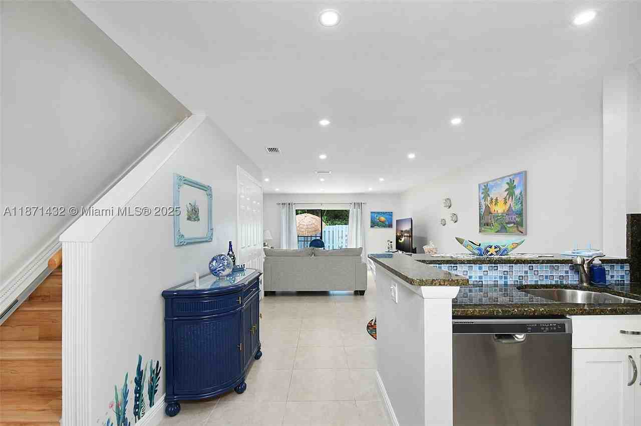 9421 S Ocean Dr #90 - Photo 4 of 49