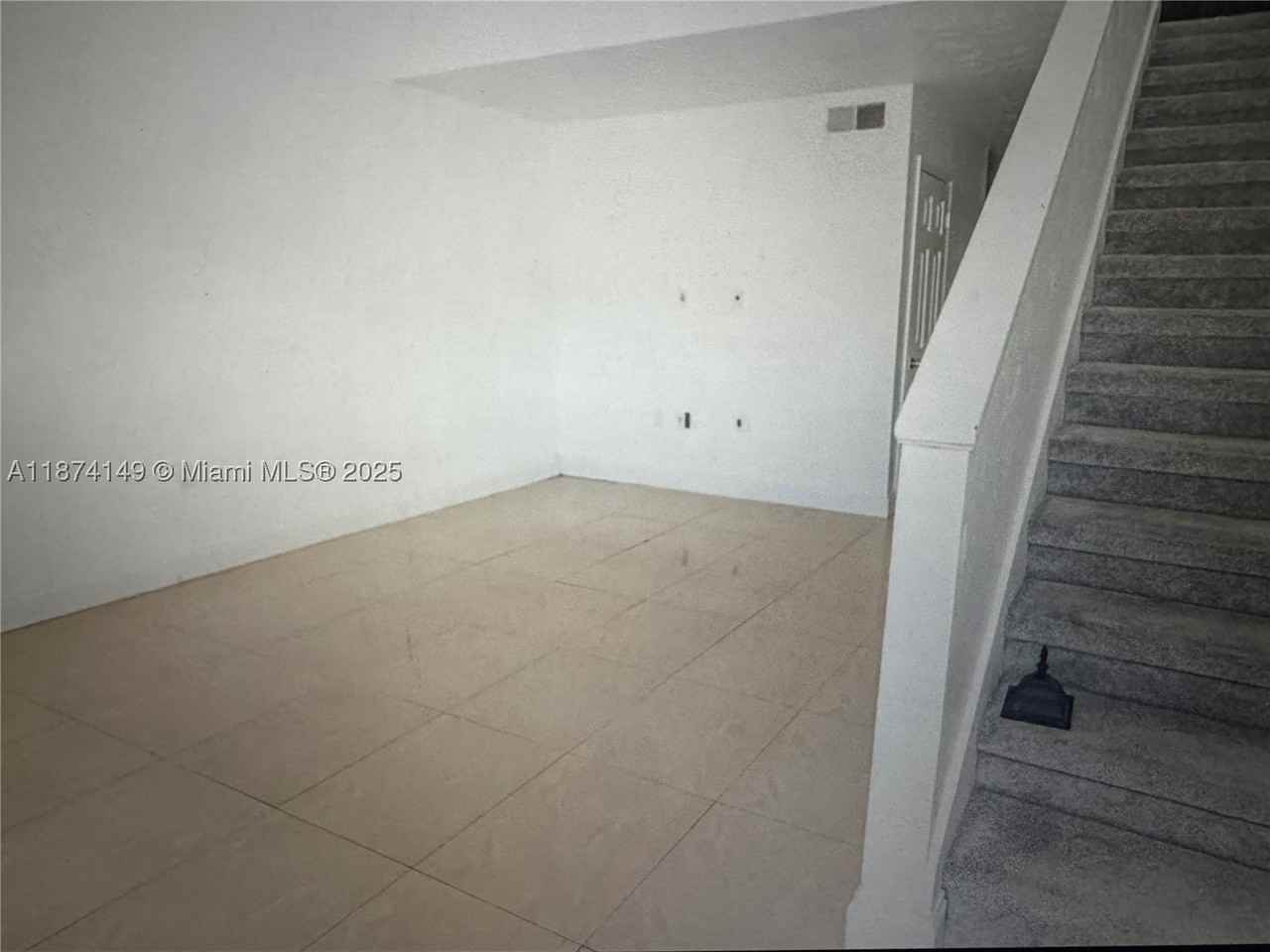 3984 Crayrich Cir #C5 - Photo 6 of 35