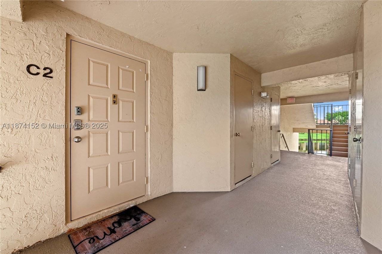 812 Sky Pine Way #C2 - Photo 3 of 25