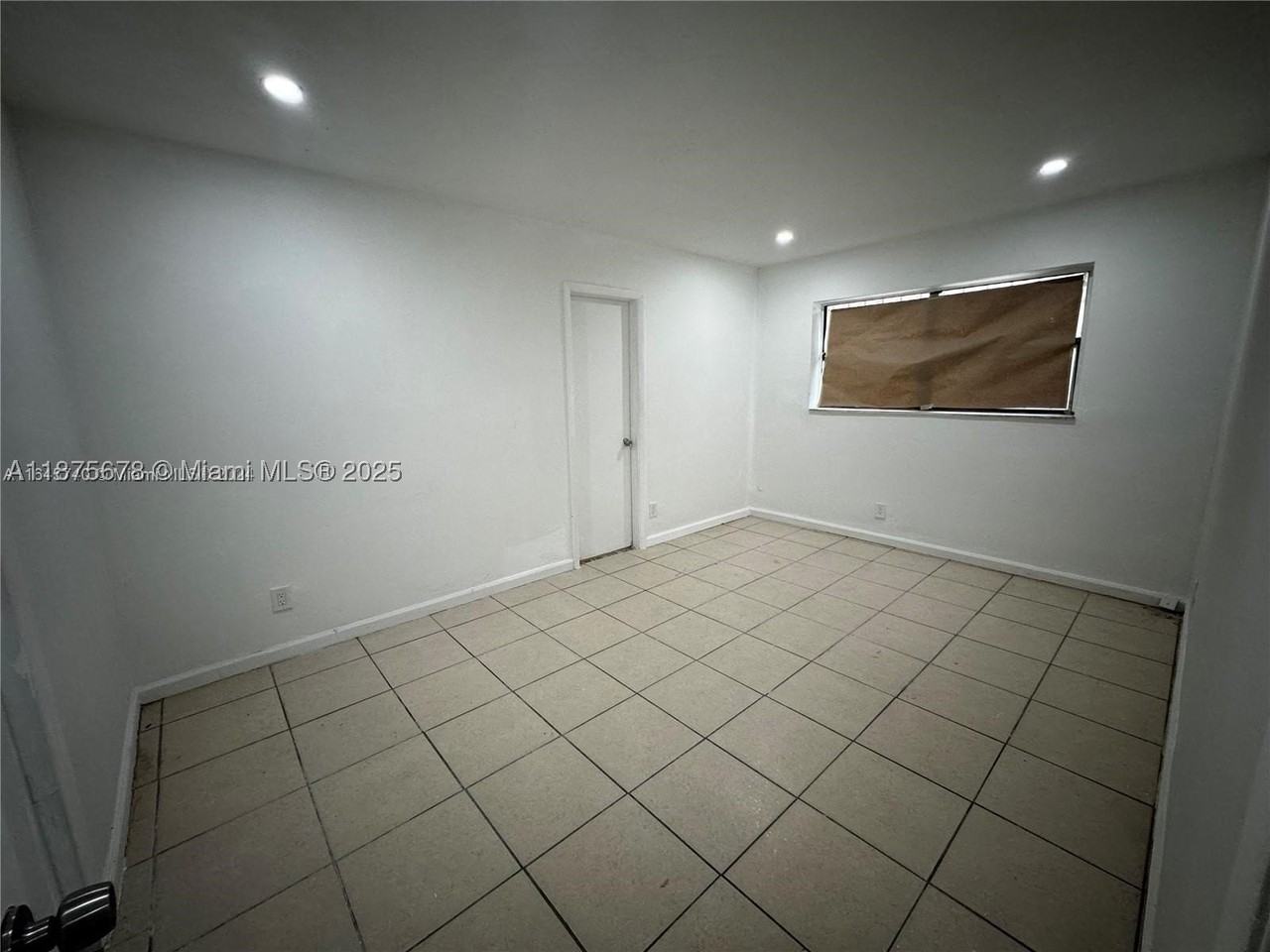 2481 Nw 13th Ct #1-2 - Photo 3 of 10
