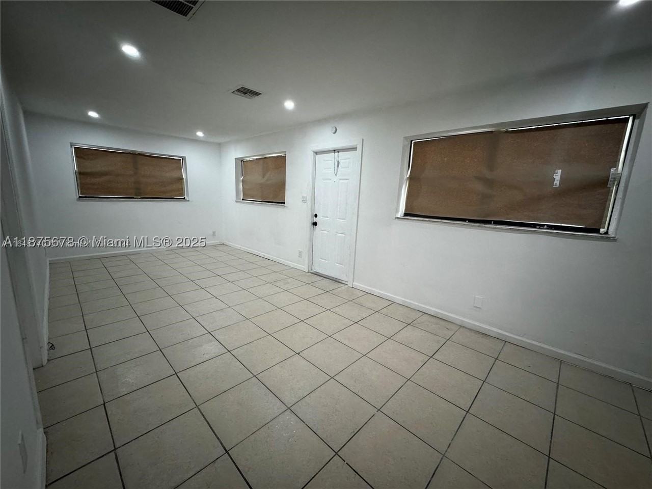 2481 Nw 13th Ct #1-2 - Photo 4 of 10
