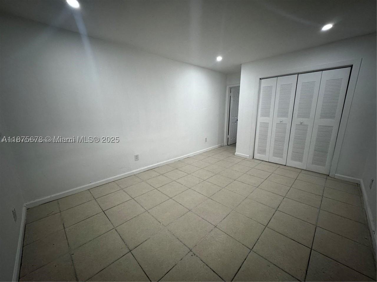 2481 Nw 13th Ct #1-2 - Photo 5 of 10
