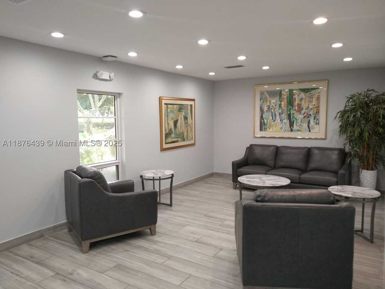 3510 Oaks Way #509 - Photo 3 of 36