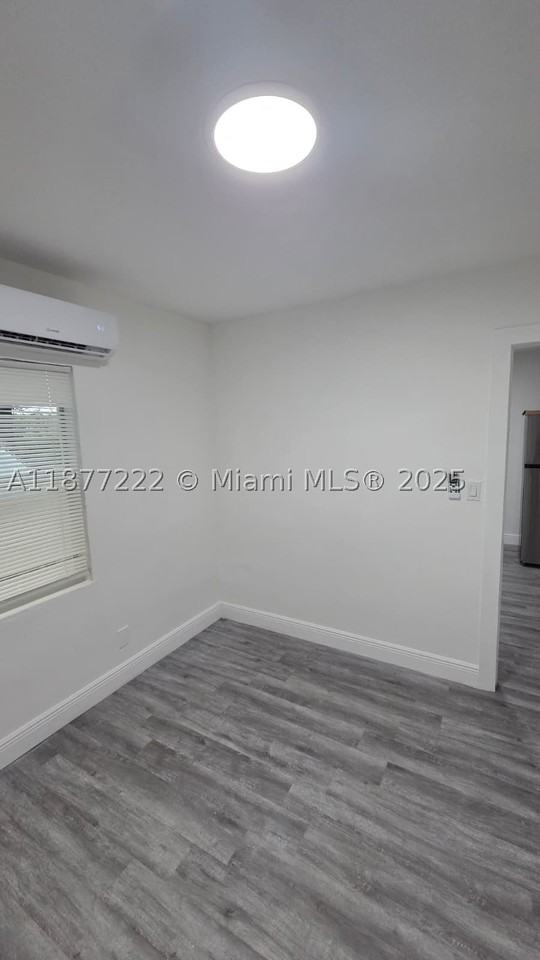 855 Nw 3rd Ter #6 - Photo 6 of 8