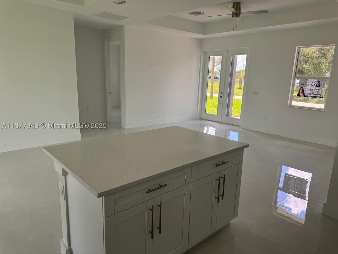 2044 Crawford Ave N #2044 - Photo 5 of 15
