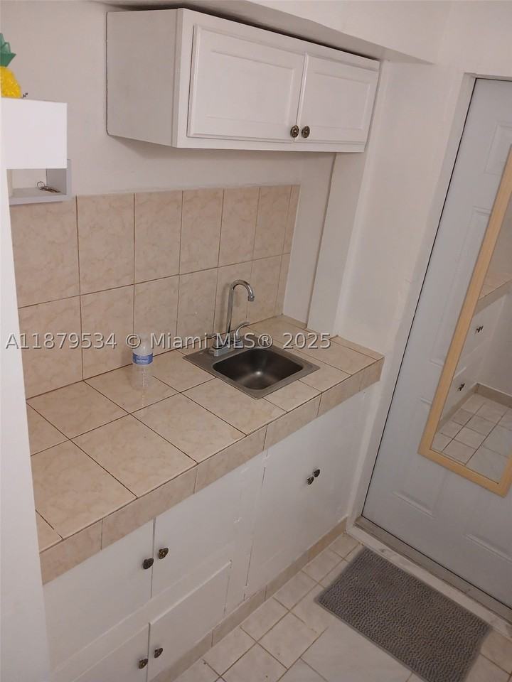 11510 Sw 182nd Ter #2 - Photo 5 of 7