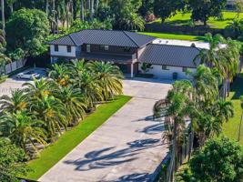 featured image of 280 Ne 156th St