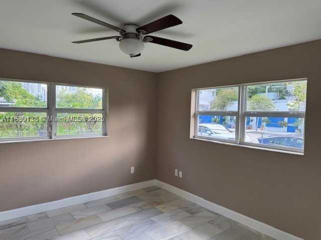 200 Ne 44th St #0 - Photo 7 of 12