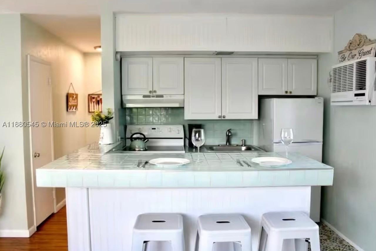 316 Walnut St #2 - Photo 4 of 8