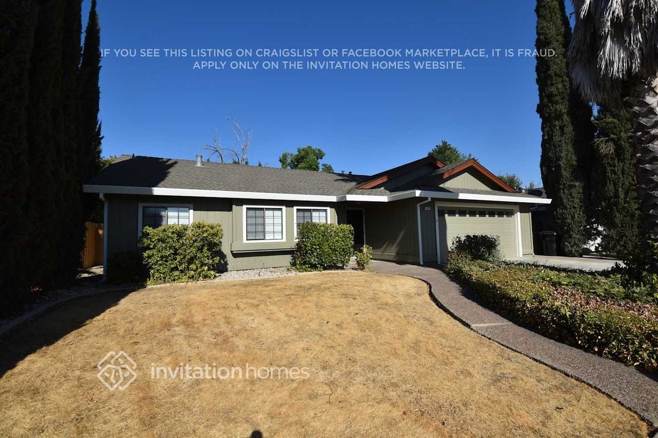 1247 Crescendo Dr - Photo 4 of 20