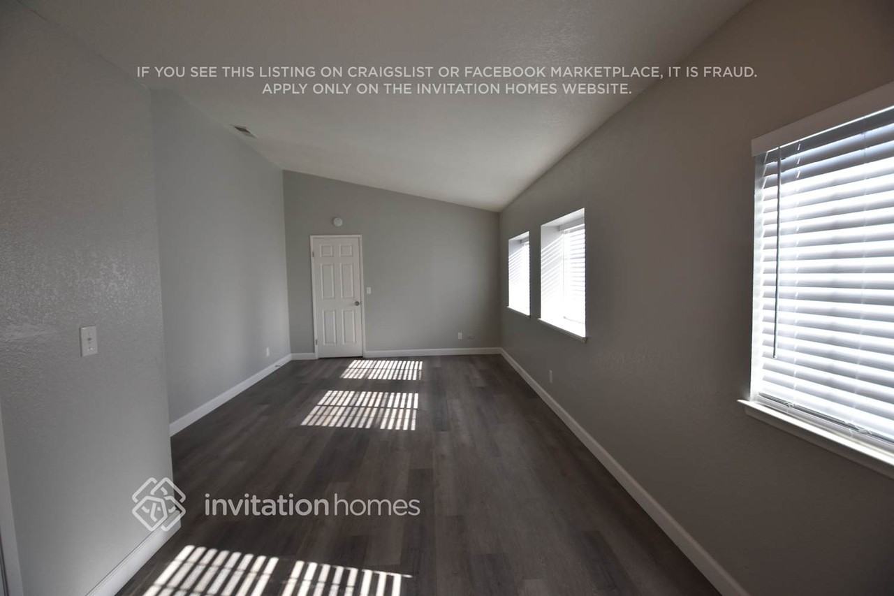 1247 Crescendo Dr - Photo 5 of 20