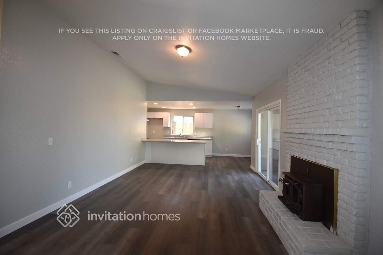 1247 Crescendo Dr - Photo 7 of 20