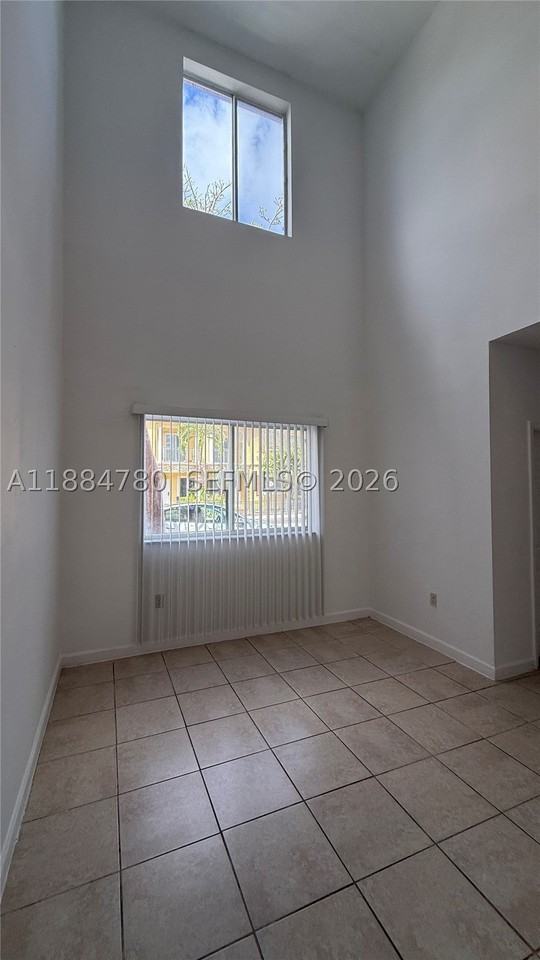 11240 Sw 230th Ter #11240 - Photo 4 of 35