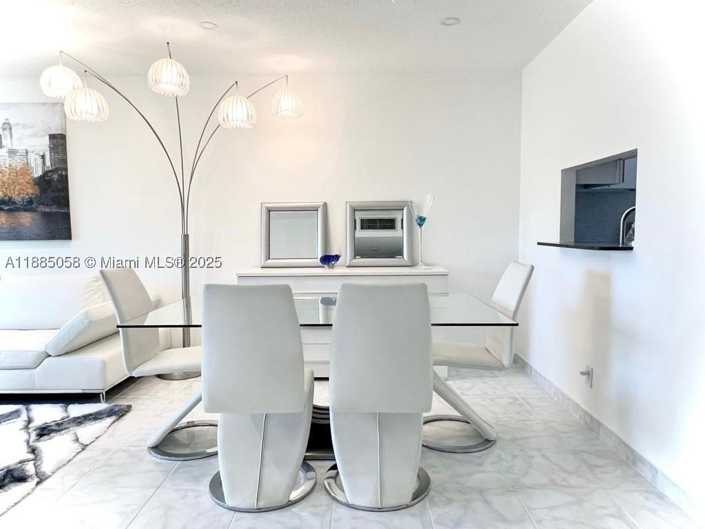5051 W Oakland Park Blvd #204 - Photo 4 of 40