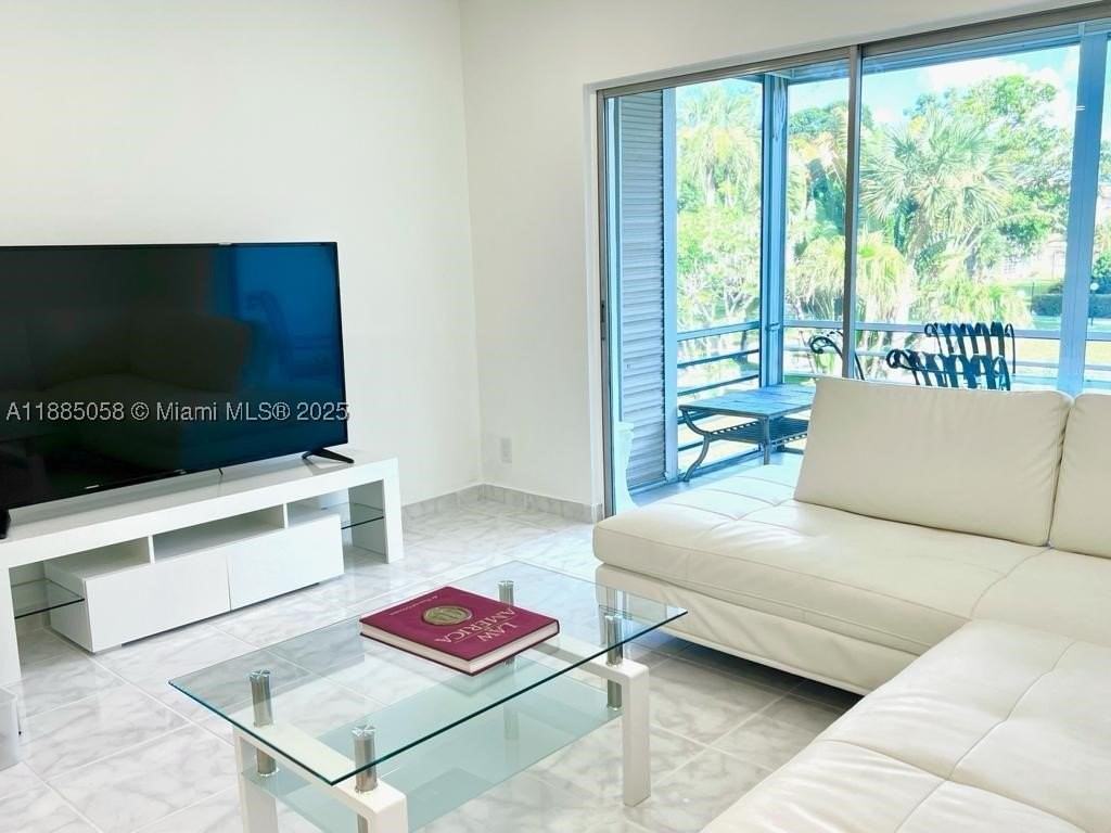 5051 W Oakland Park Blvd #204 - Photo 6 of 40