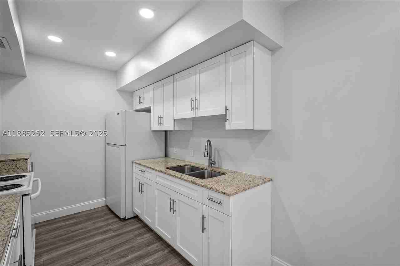 245 Ne 191st St #3014 - Photo 5 of 19