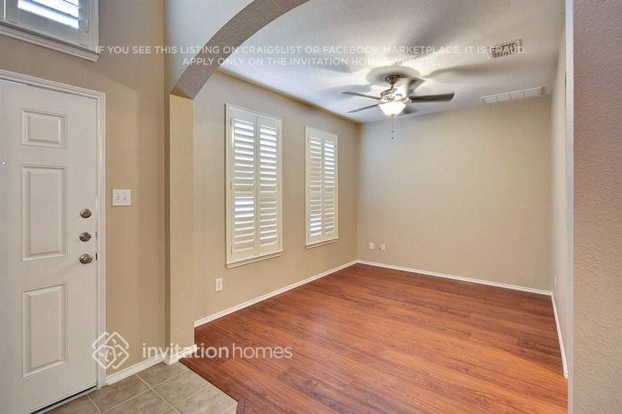 12316 Coral Dr - Photo 3 of 18