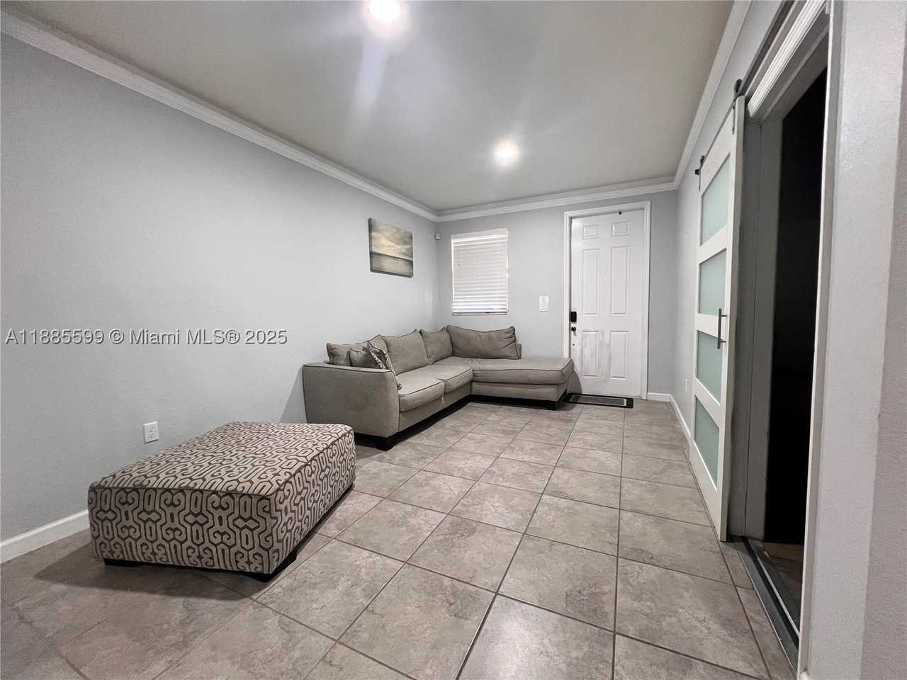 159 Se 34th Ave - Photo 4 of 27