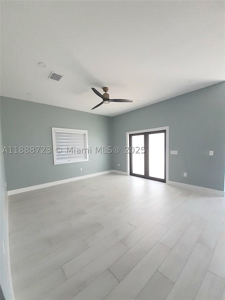 23 Jenny Ln #2 - Photo 2 of 38
