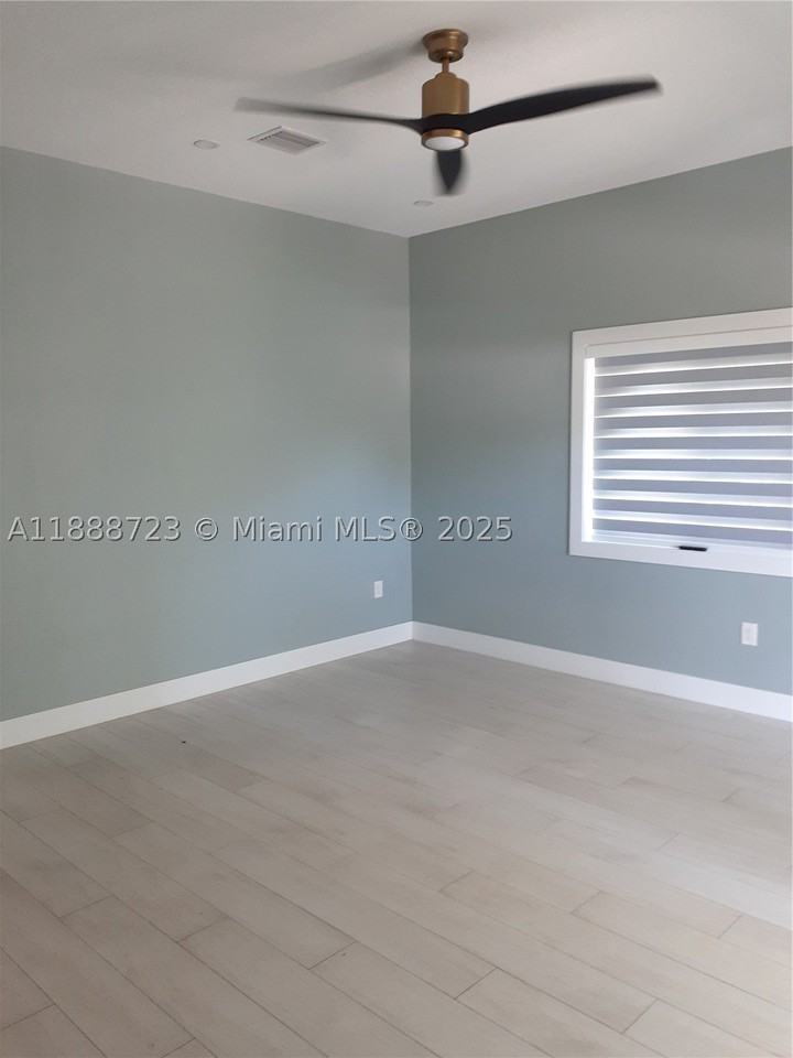 23 Jenny Ln #2 - Photo 3 of 38