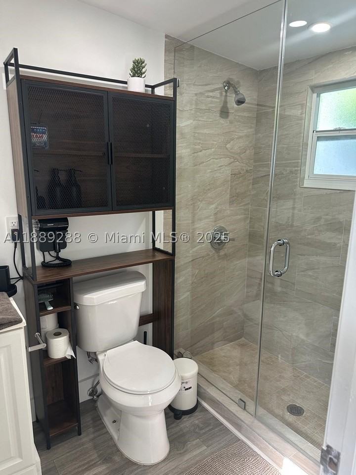 2943 Sw 36th Ave - Photo 4 of 12