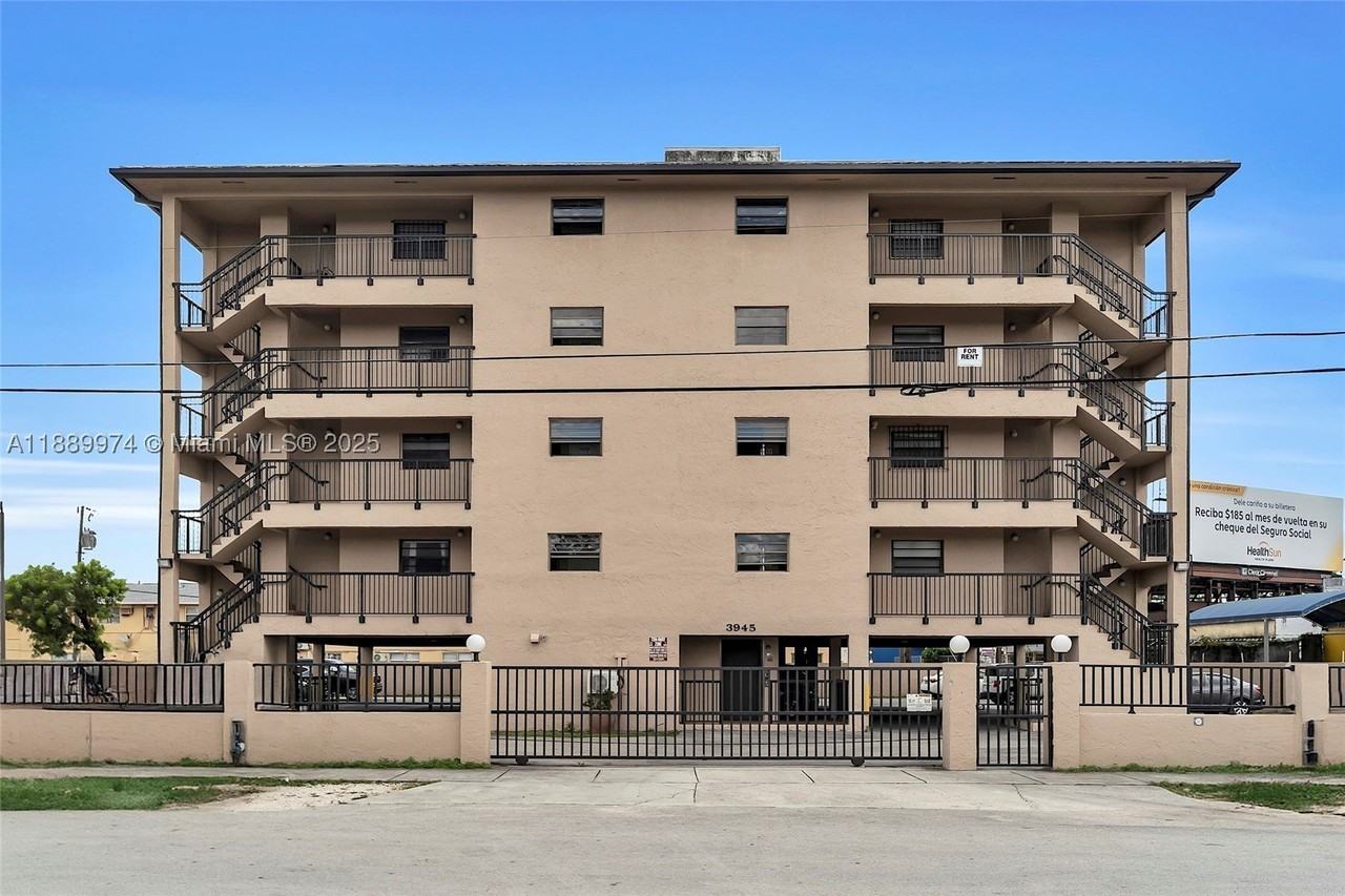 3945 Sw 89th Ave #201