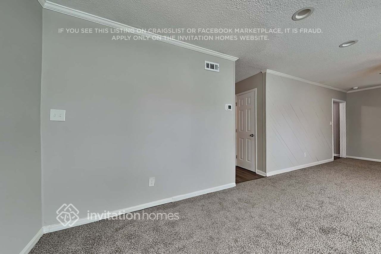 124 Plaza Dr - Photo 4 of 19